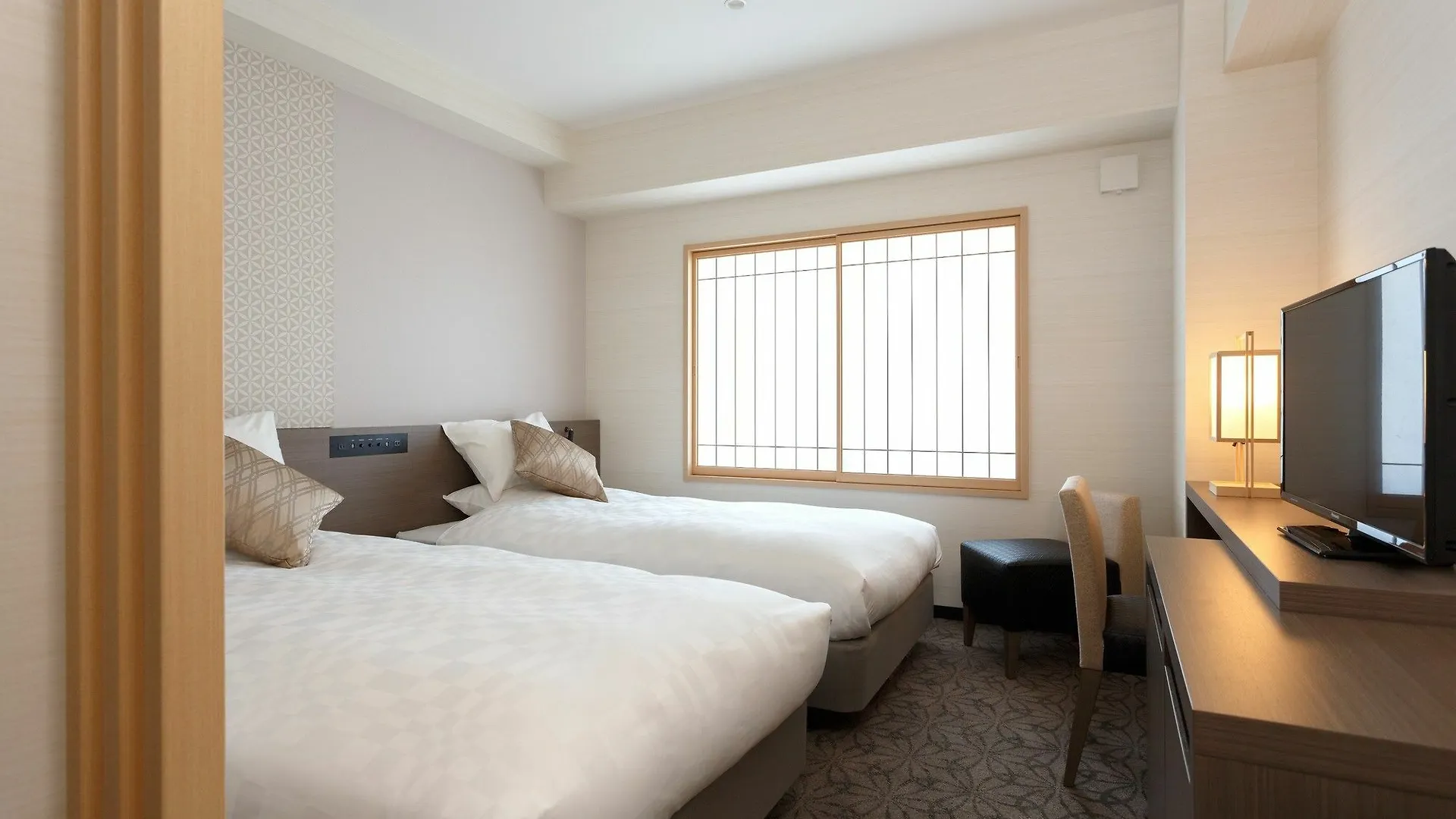 Osaka View Hotel Honmachi 4*,  Japan